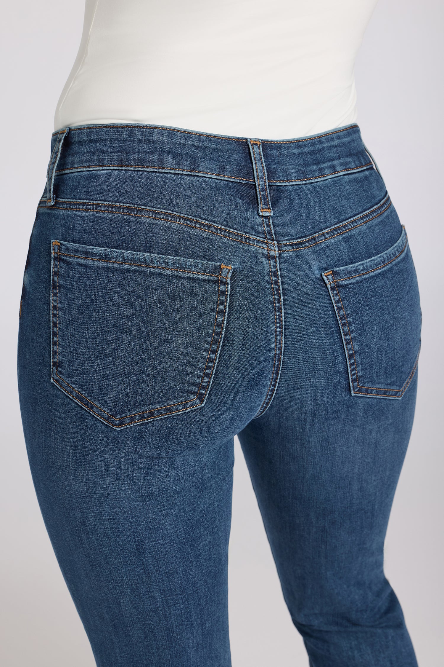NYDJ Marilyn Straight Crop Jeans In Cool Embrace® Denim With Cuffs - Sunset Villa
