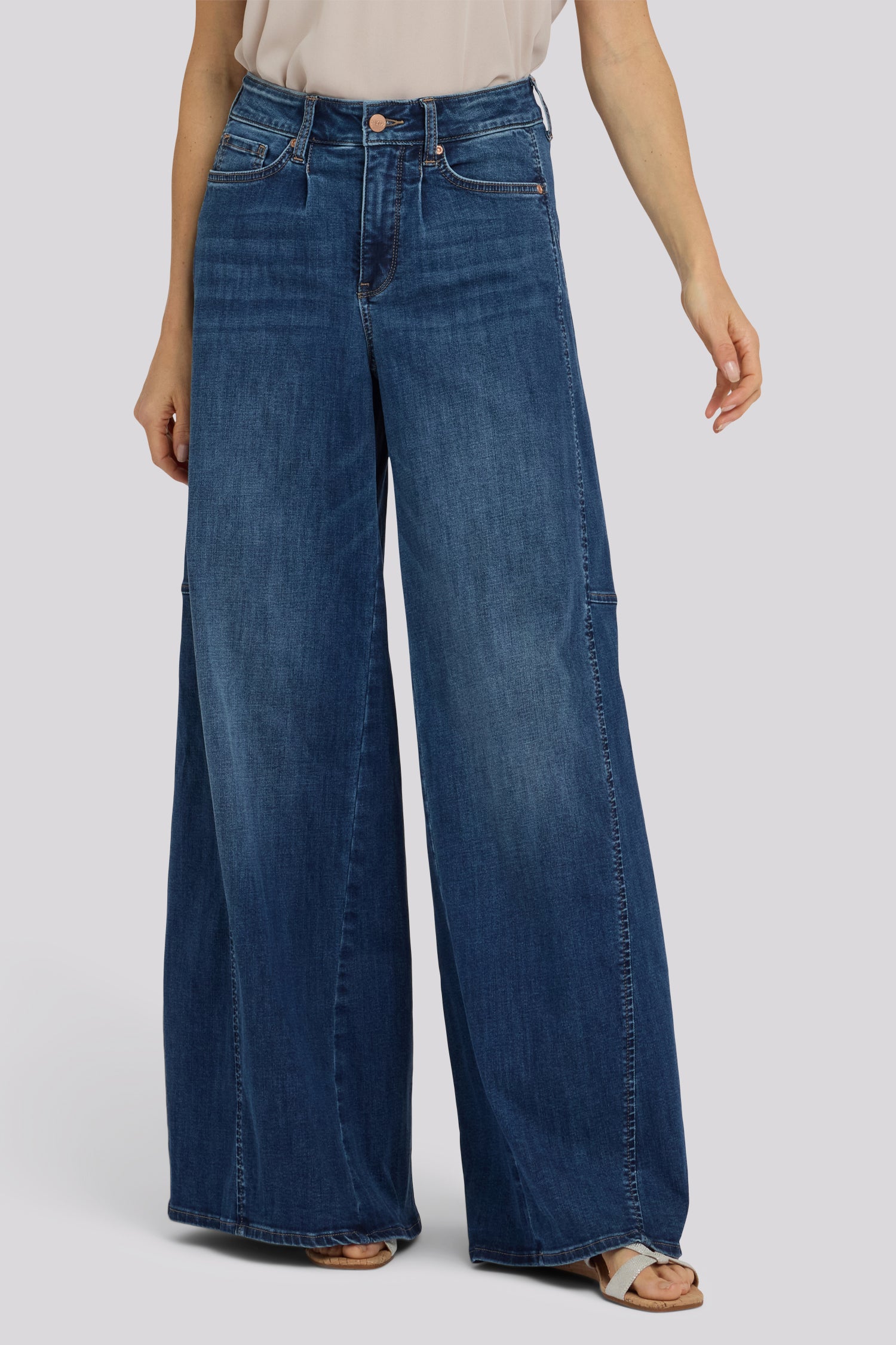 Nova Super Wide Leg Jeans In Cool Embrace® Denim With Side Gussets