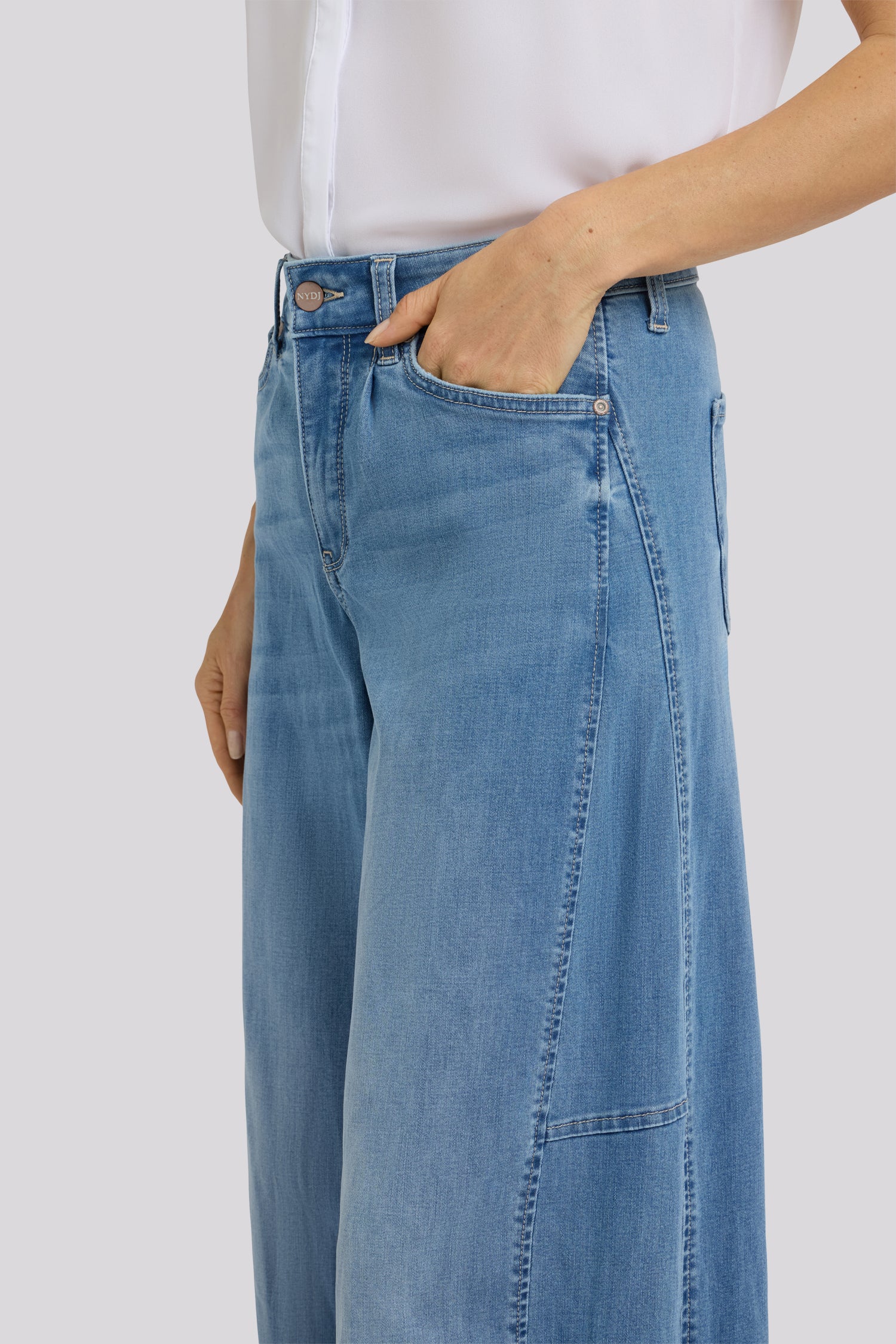 Nova Super Wide Leg Jeans In Cool Embrace® Denim With Side Gussets