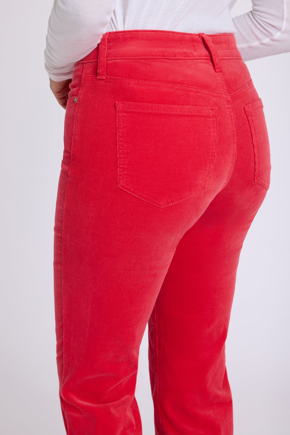 NYDJ Brooklyn Bootcut Pants In Fine Wale Stretch Corduroy - Camellia
