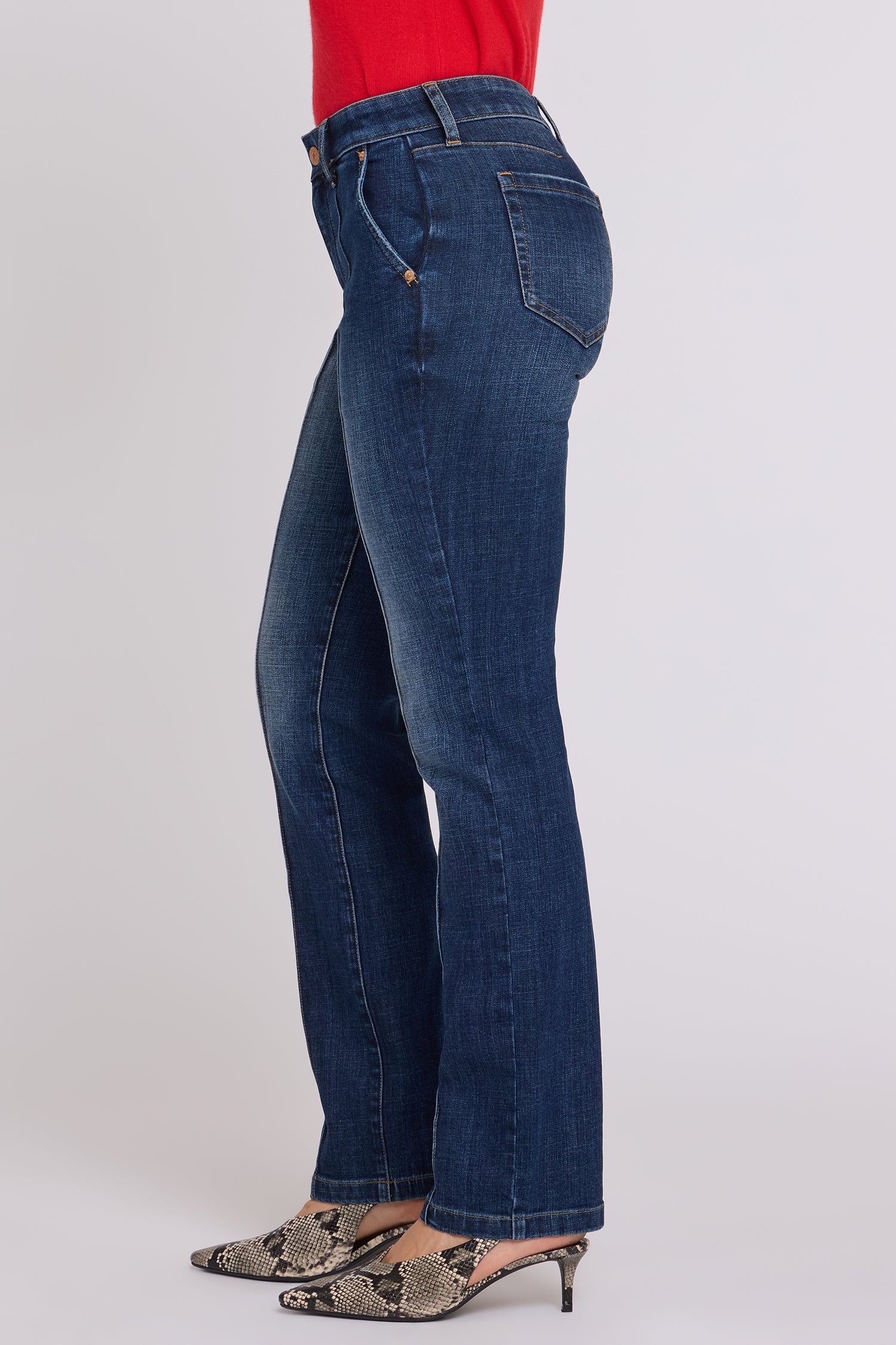 NYDJ Marilyn Straight Jeans With Front Seam Detail And Back Darts - Skylark