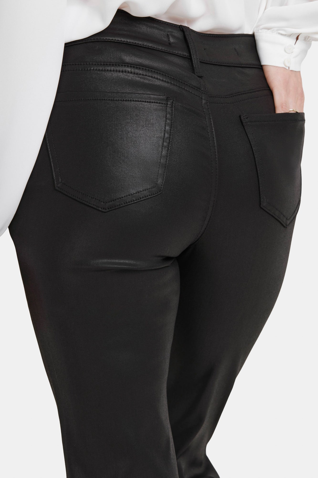 NYDJ Dames Pull on Marilyn Straight Leg Jeans, Zwart, 38/56 NL NYDJ Dames Pull on Marilyn Straight Leg Jeans, Zwart, 38/56 NL