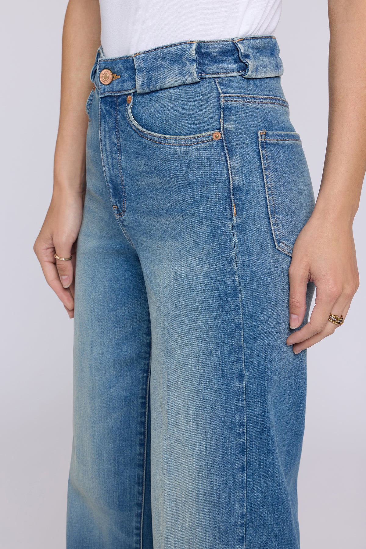 NYDJ Teresa Wide Leg Jeans In Shape Sense™ Denim With High Rise - Bluebells