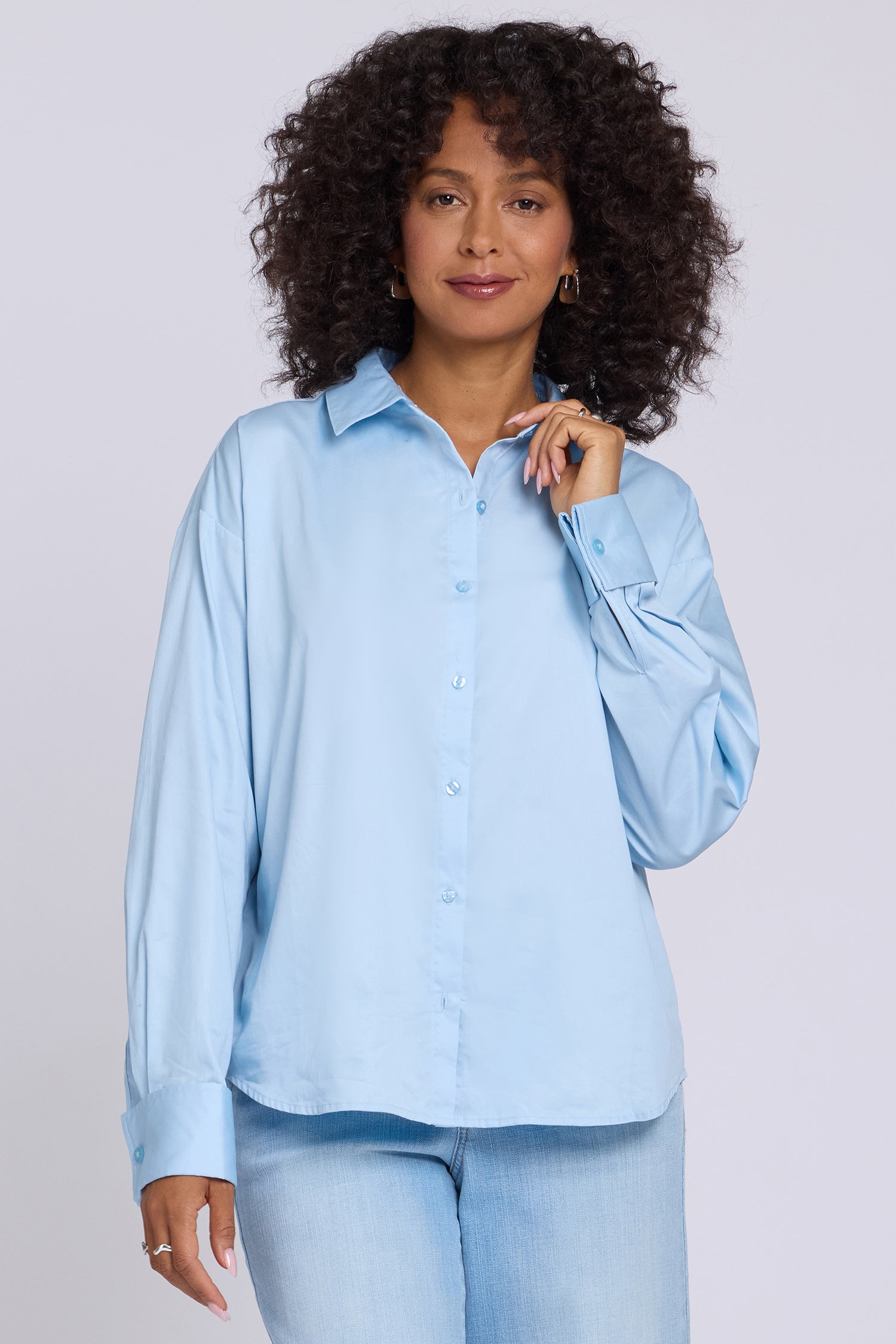 NYDJ Daphne Shirt In Cotton Poplin - Baby Blue