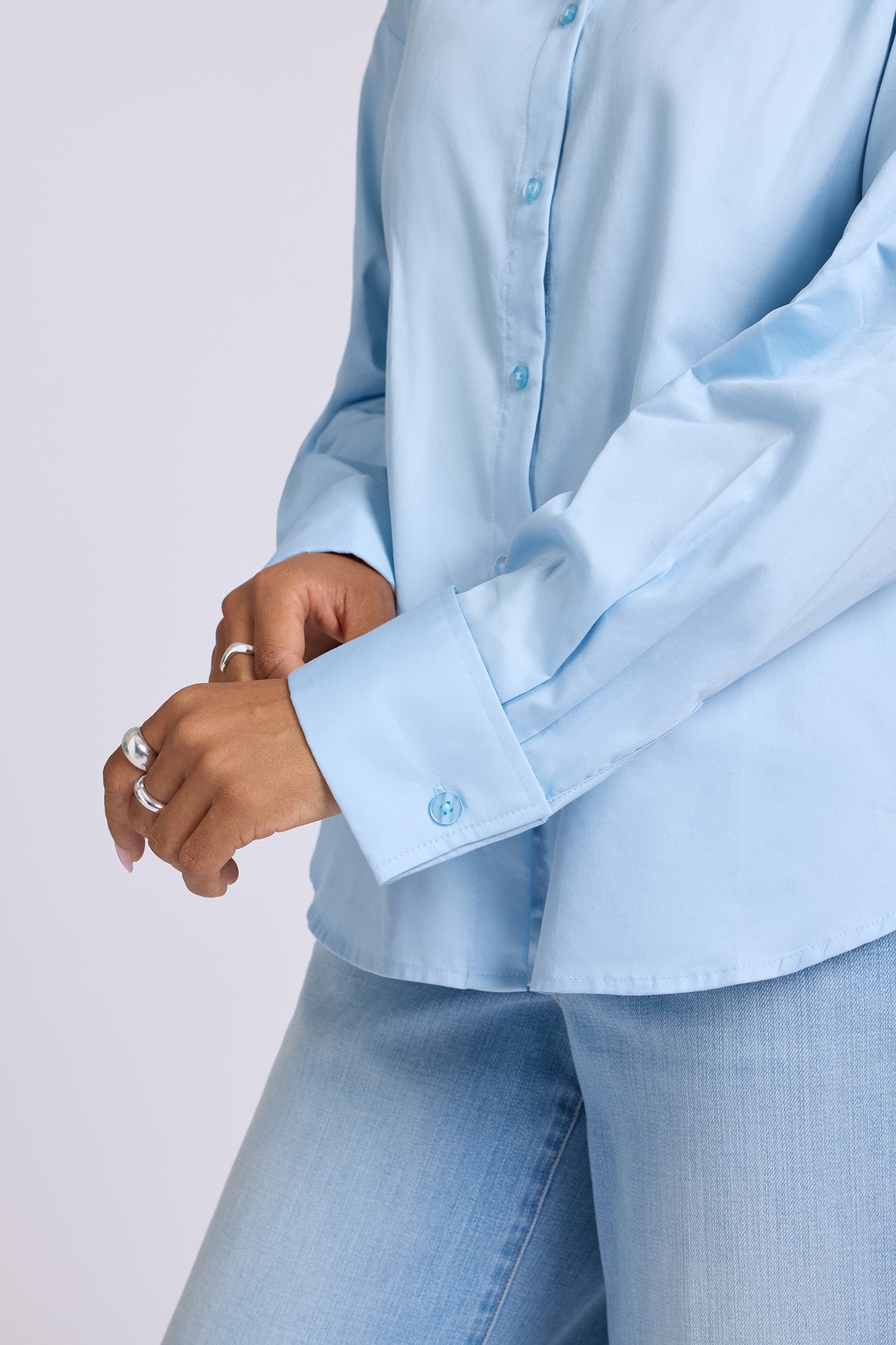 NYDJ Daphne Shirt In Cotton Poplin - Baby Blue