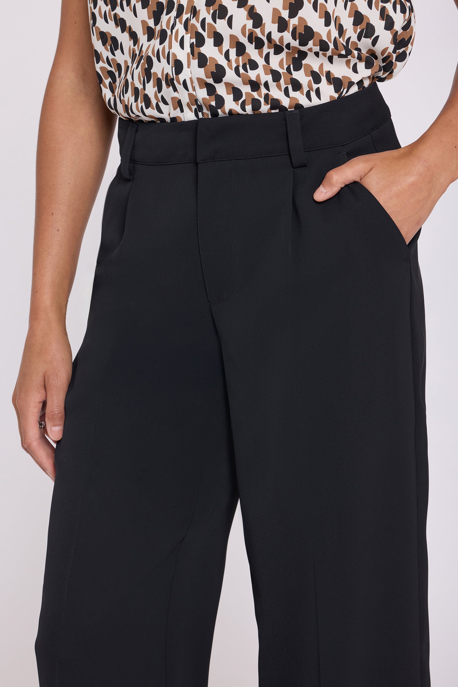 NYDJ Ankle Trouser Pants With High Rise And Pleats - Black