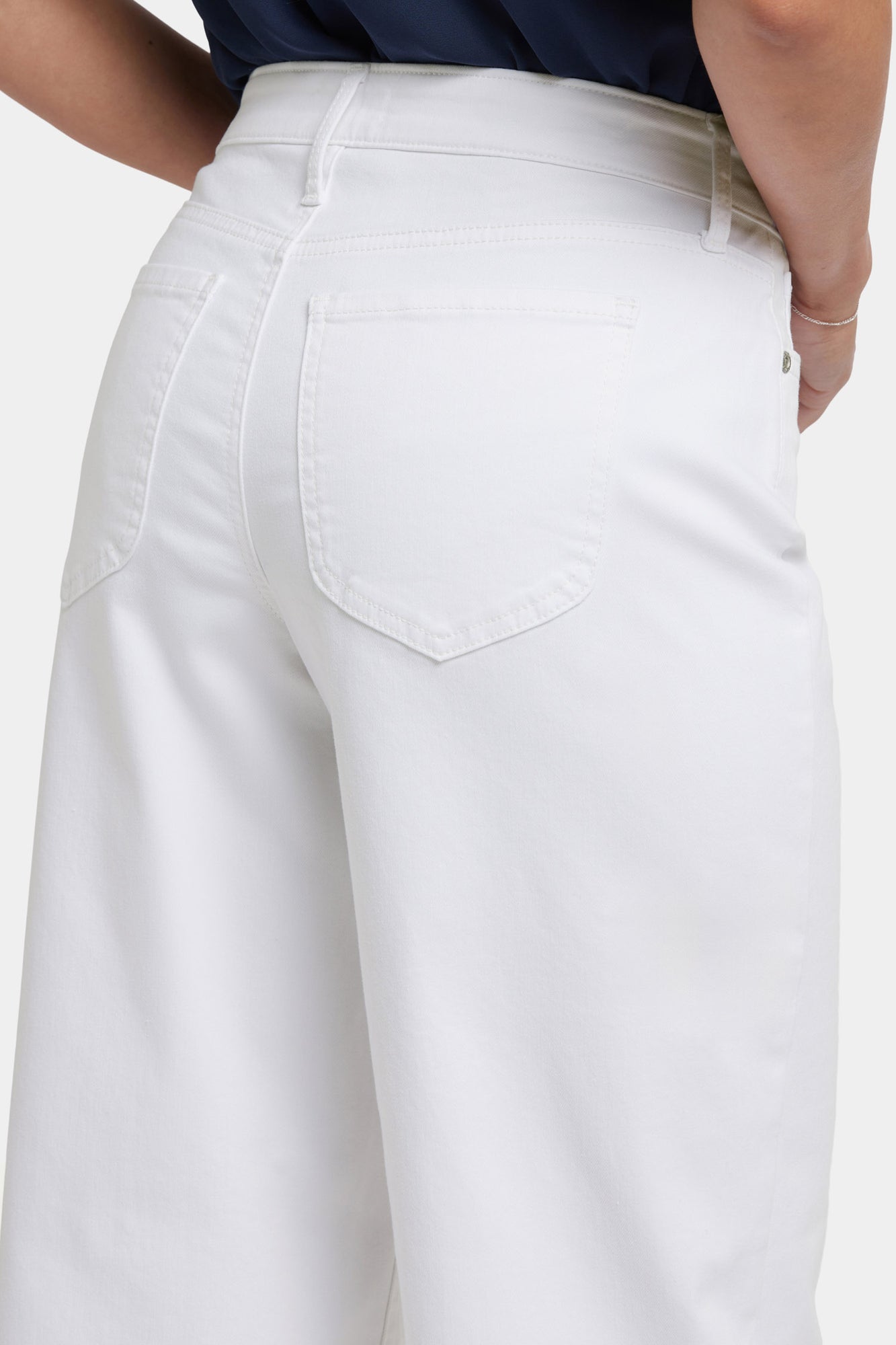 NYDJ Jemma Barrel Jeans With High Rise - Optic White