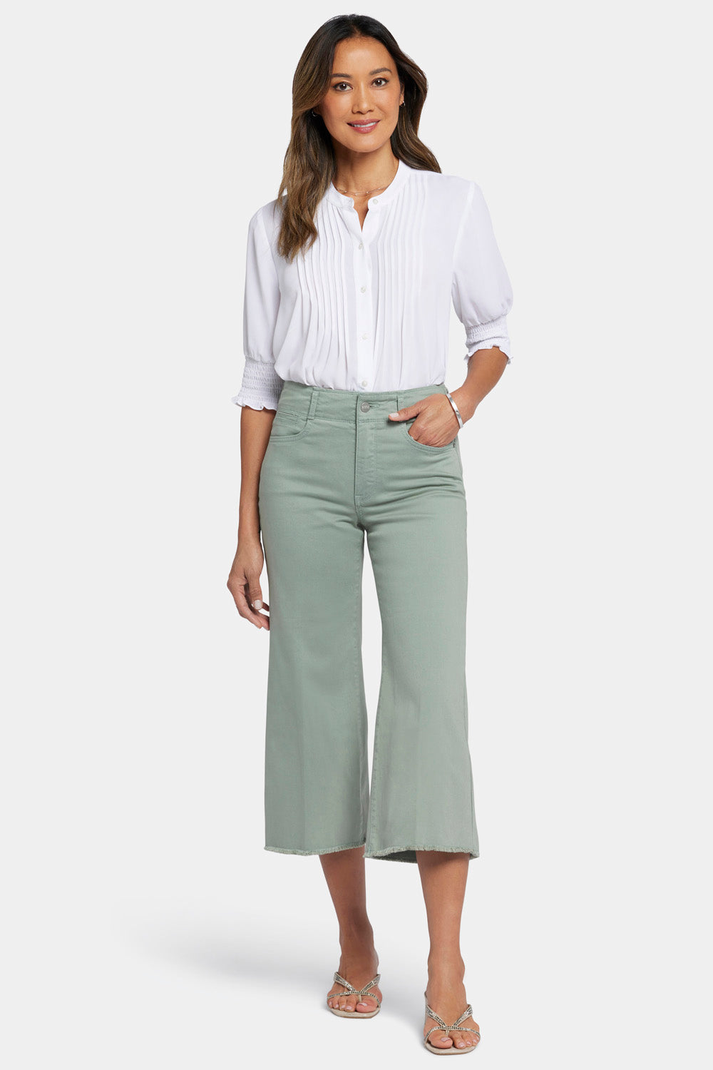 Brigitte Wide Leg Capri Jeans With High Rise And Frayed Hems - Lily Pad ...