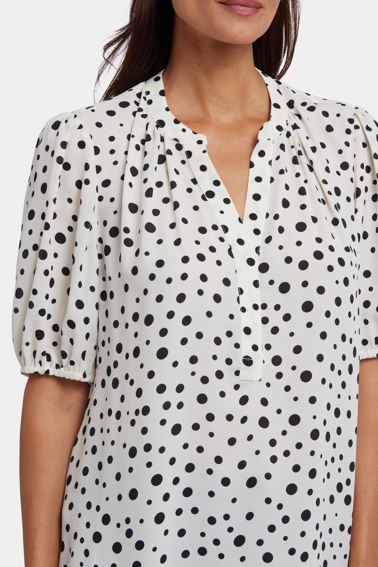 Short Puff Sleeved Popover Top - Josephine Dots White | NYDJ
