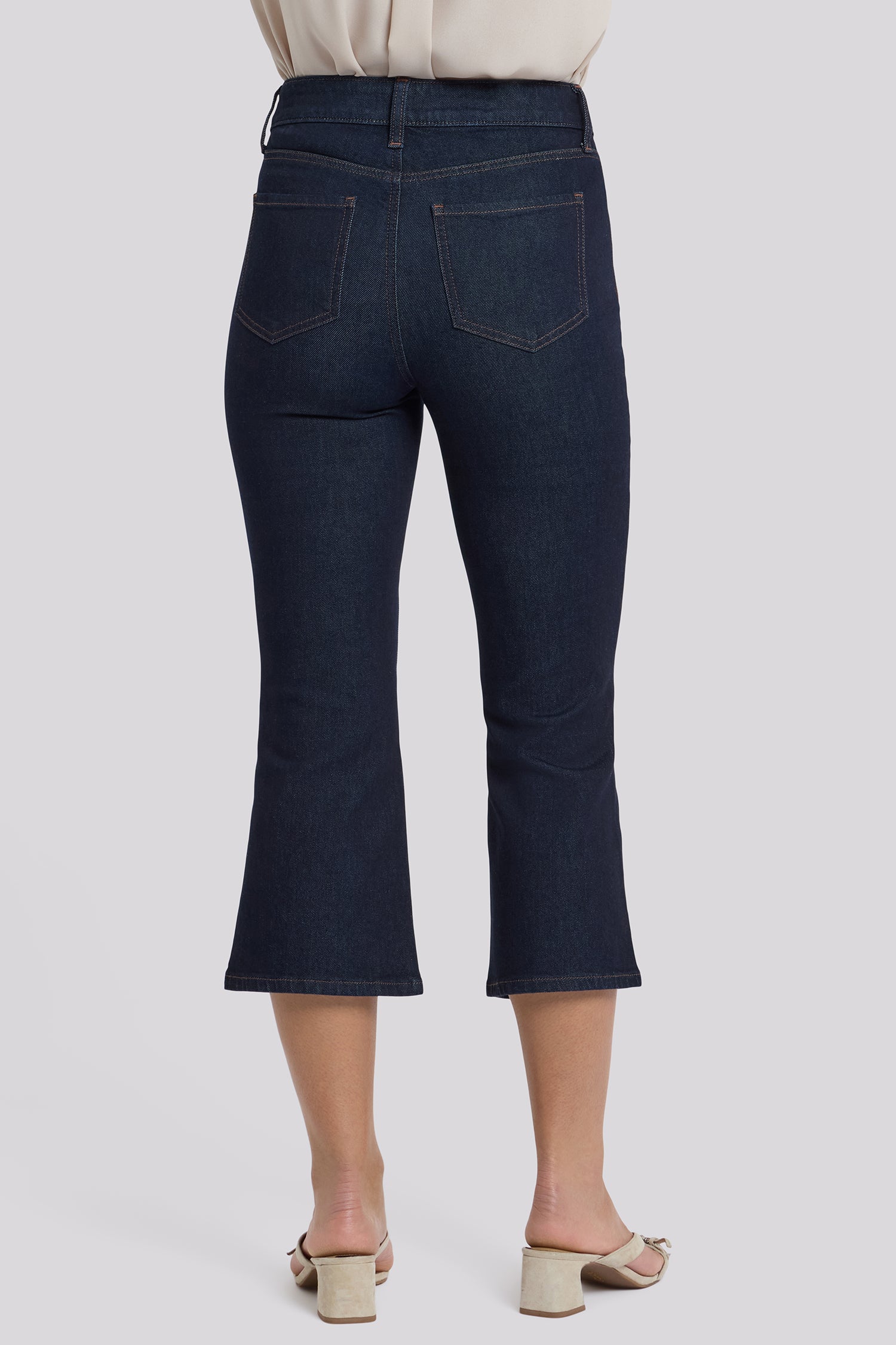 美品✨Maison Margiela CROPPED KICK-FLARE Monica Kick Flare Crop Jeans With High Rise - Magical Blue | NYDJ