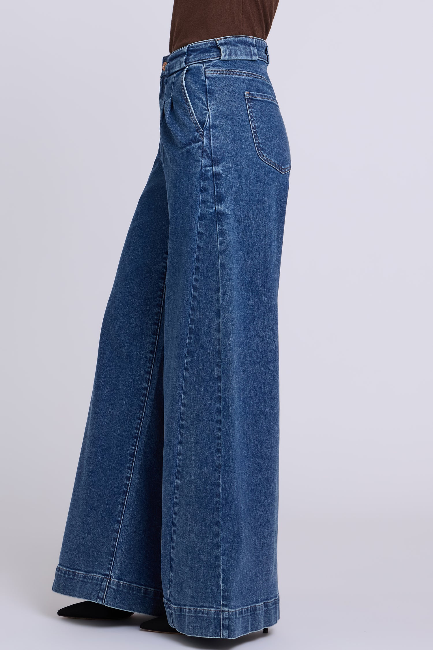NYDJ Nova Super Wide Leg Jeans With Pleats, Wide Belt Loops And Side Gussets - Burnet