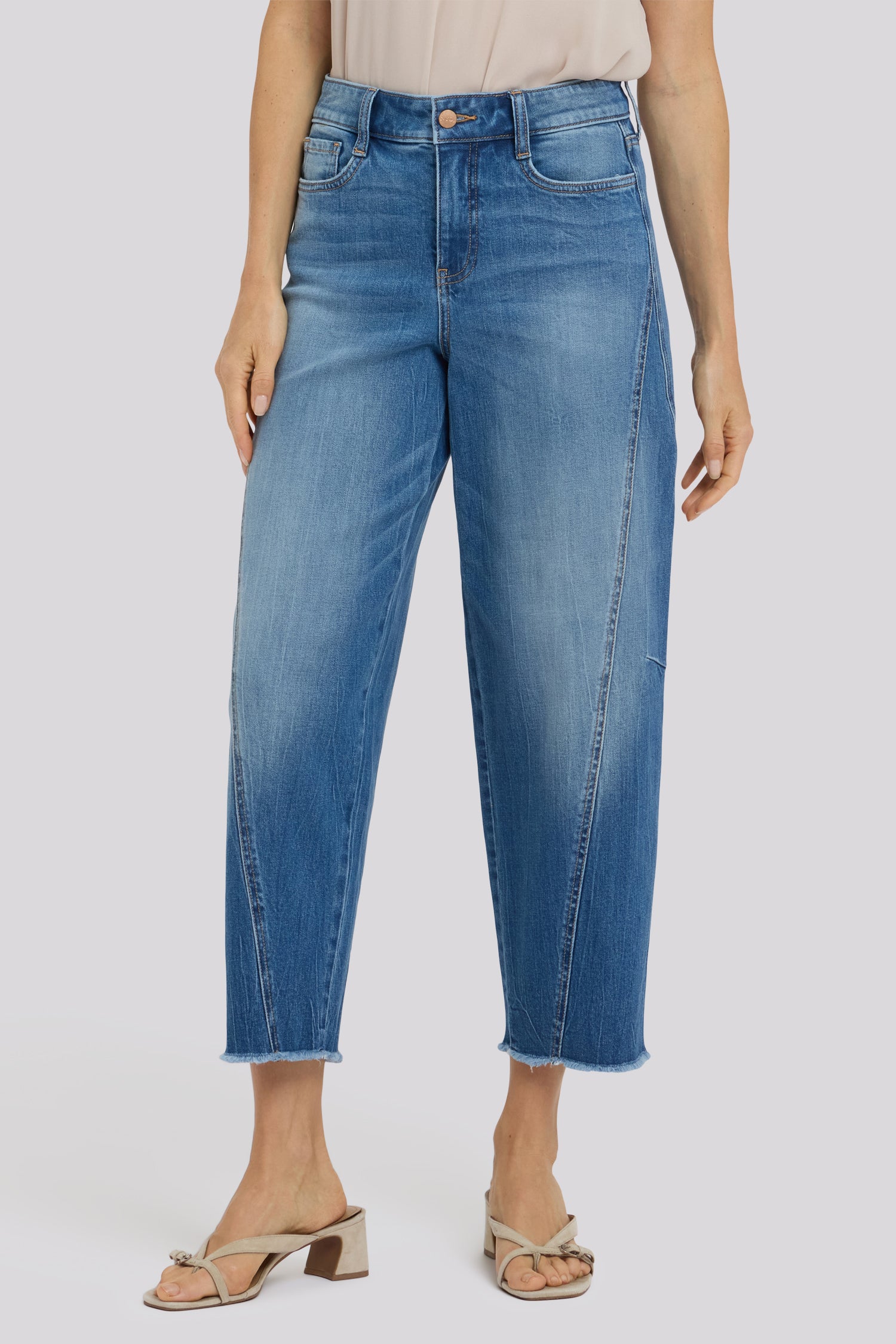Alyssa Relaxed Crop Jeans With Side Panels And Frayed Hems