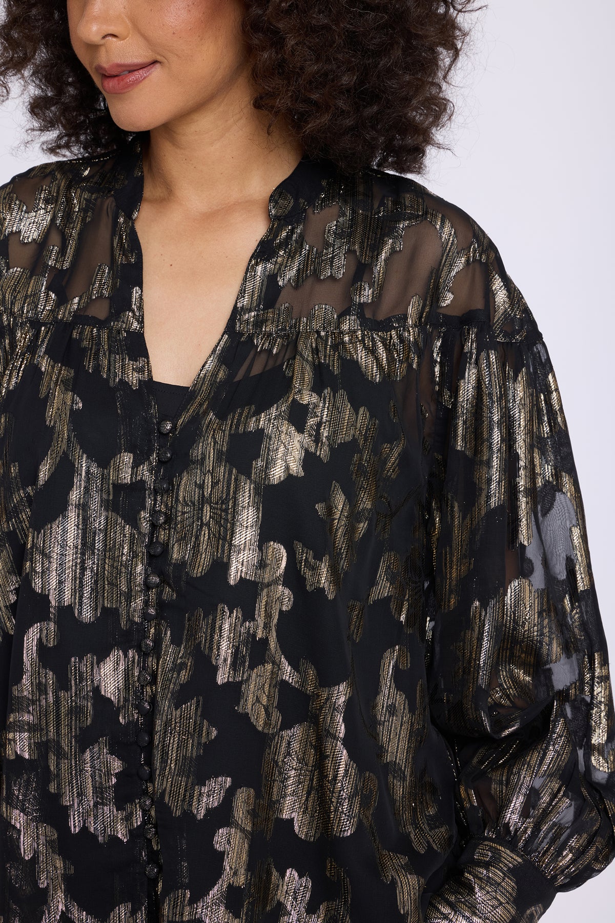 NYDJ Anika Blouse In Metallic Jacquard Chiffon - Black Gold