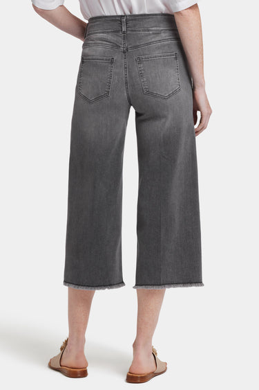 NYDJ Brigitte Wide Leg Capri Jeans With High Rise And Frayed Hems - Frontera Bluffs
