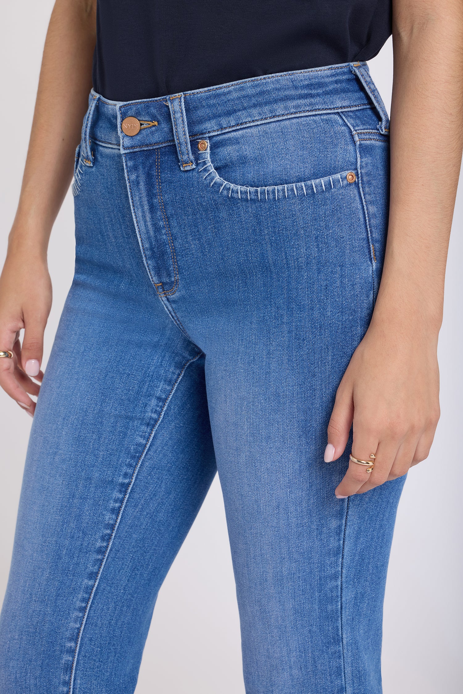 Marilyn Straight Ankle Jeans With Blanket Stitching - Blue