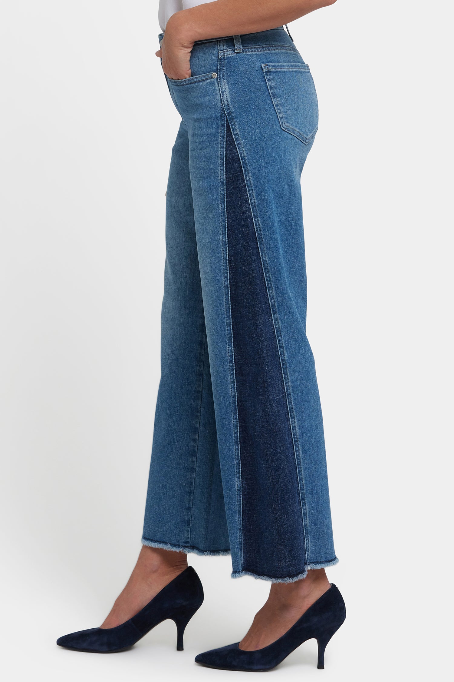 NYDJ Teresa Wide Leg Jeans With Contrast Side Panels, Frayed Hems And 29
