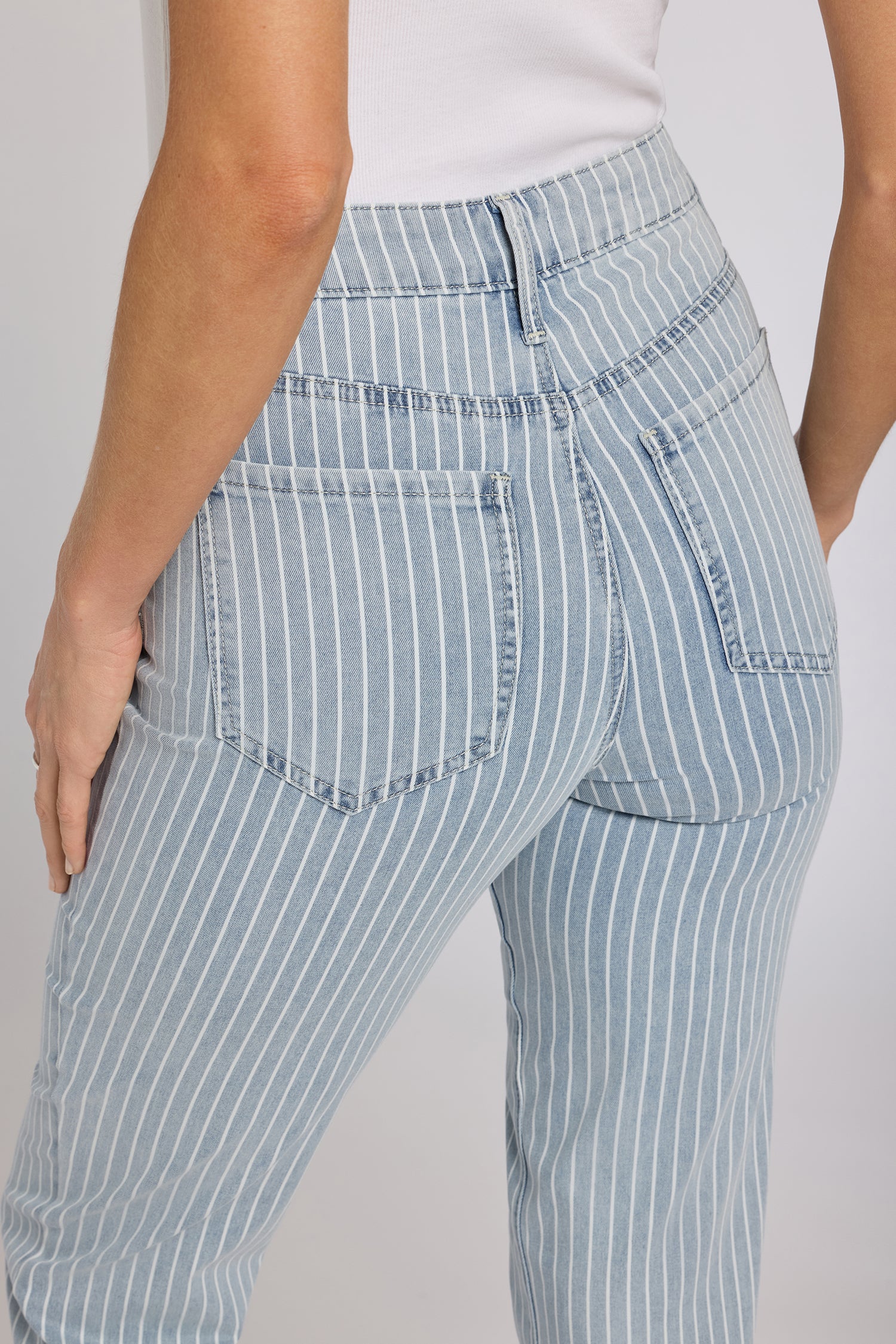 NYDJ Marilyn Straight Jeans With High Rise And 31