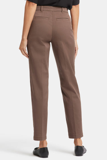 NYDJ Sadie Slim Pants In Stretch Twill - Dark Wood