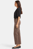 NYDJ Sadie Slim Pants In Stretch Twill - Dark Wood