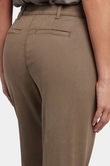 NYDJ Sadie Slim Pants In Stretch Twill - Incense