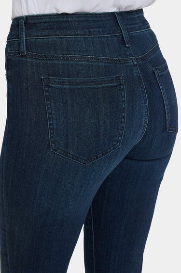 NYDJ Marilyn Straight Jeans In Petite In Sure Stretch® Denim - Obsidian Blue