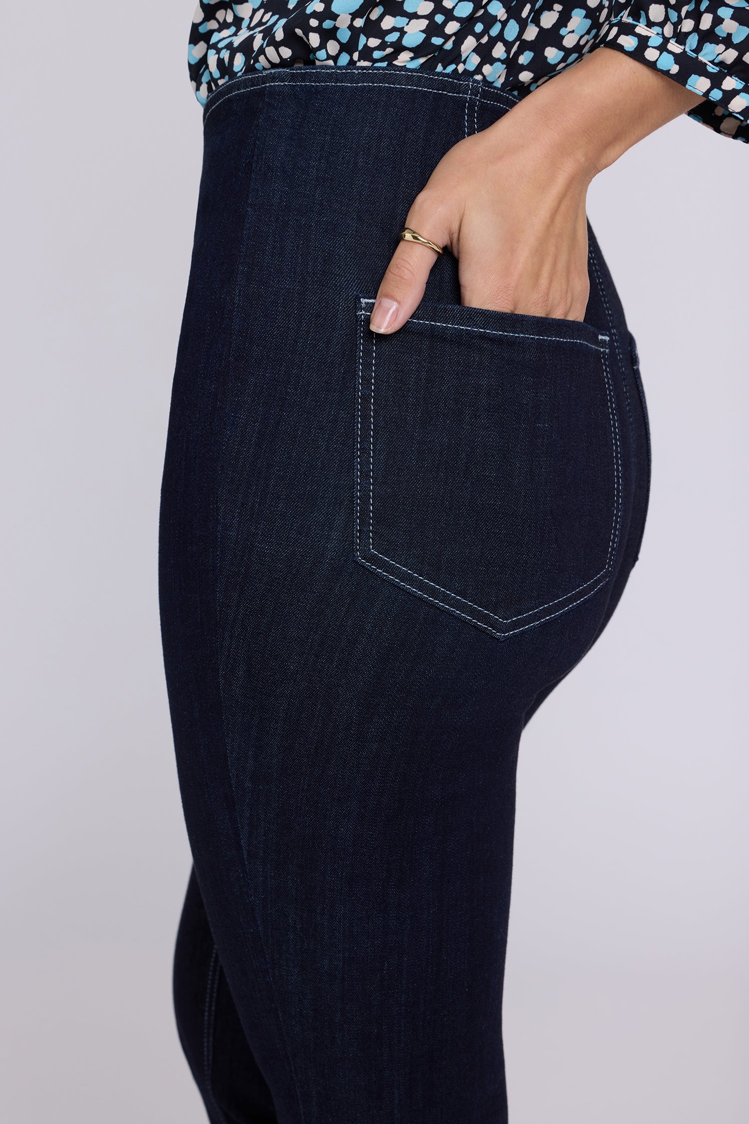 NYDJ Marilyn Straight Pull-On Jeans In Petite In Sure Stretch® Denim With High Rise - Rinse