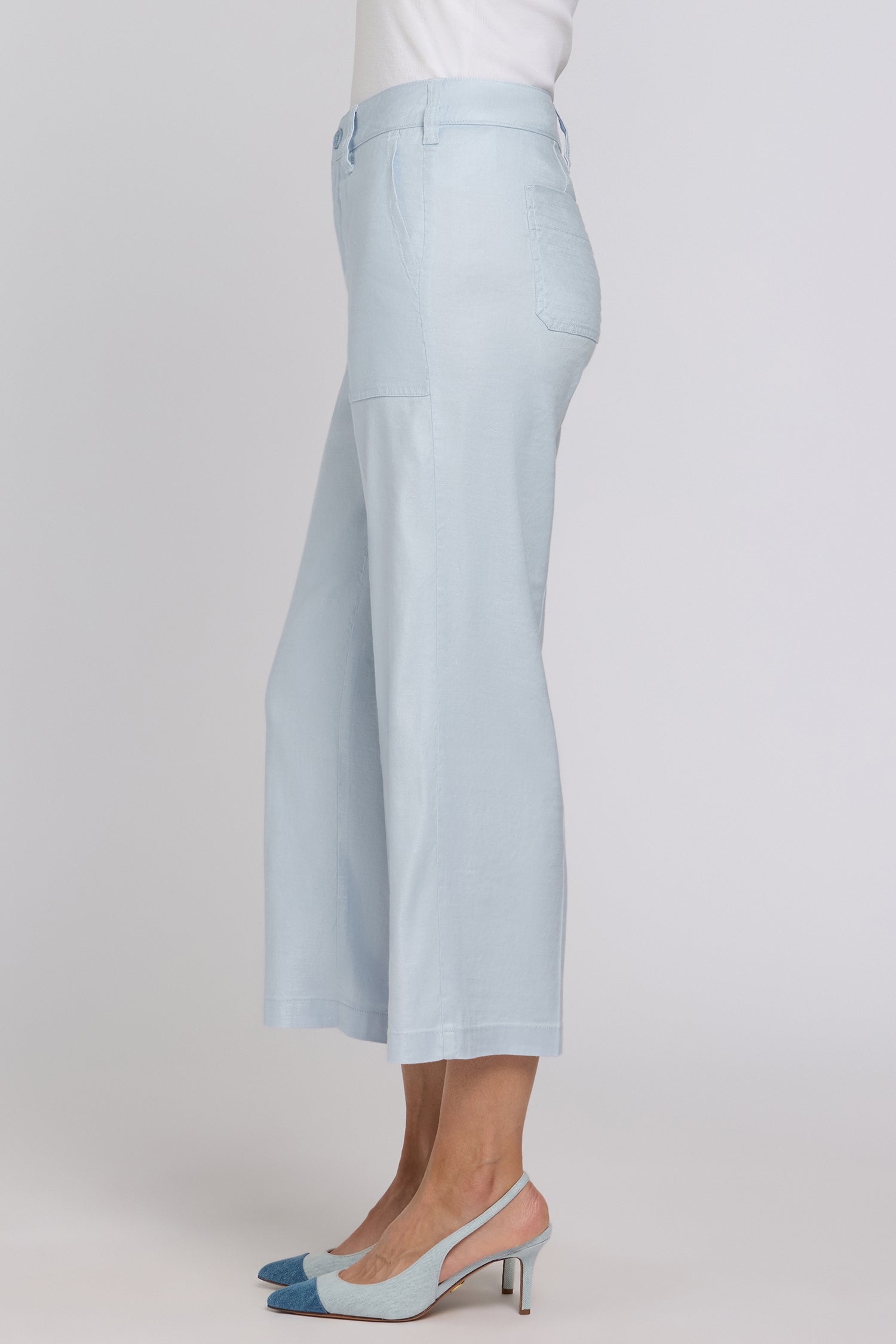 NYDJ Wide Leg Cargo Capri Pants In Petite In Stretch Linen - Blue Clover