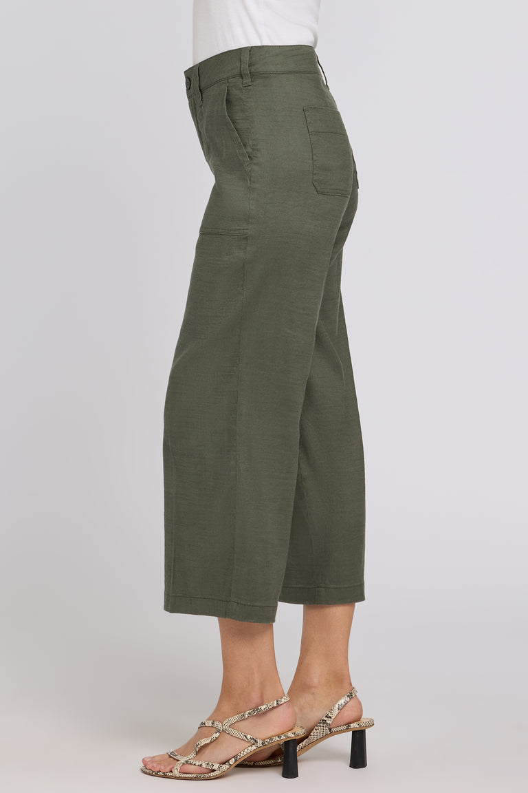 NYDJ Wide Leg Cargo Capri Pants In Petite In Stretch Linen - Desert Green