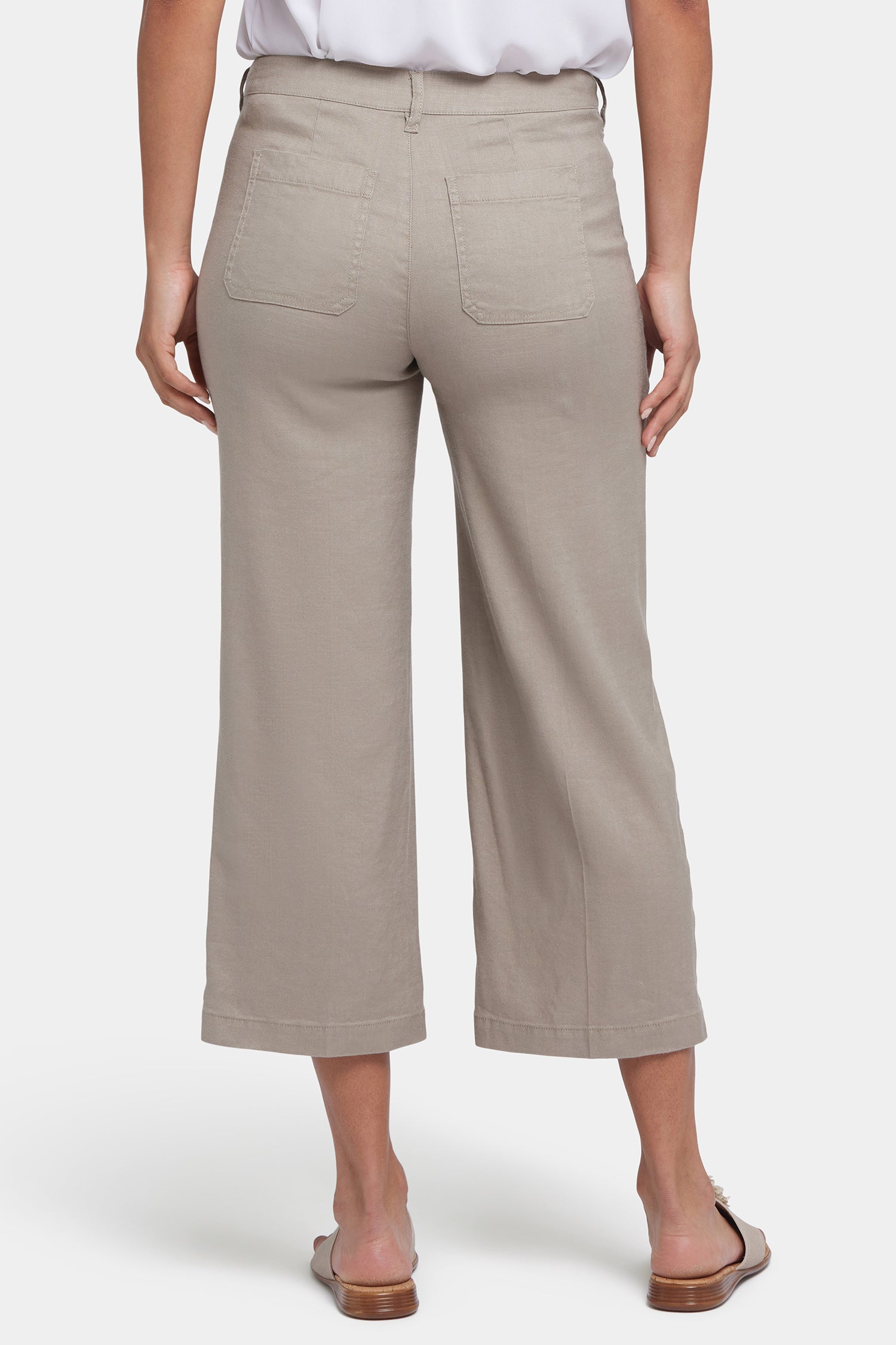 NYDJ Wide Leg Cargo Capri Pants In Petite In Stretch Linen - Saddlewood