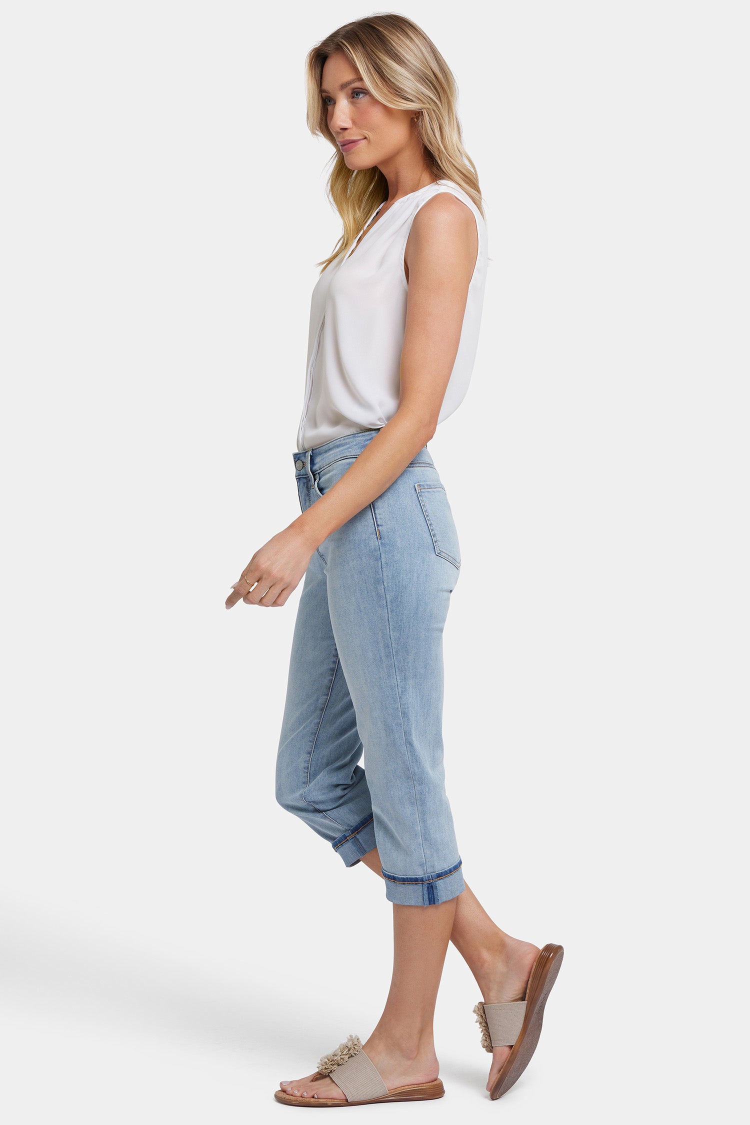 ❤︎an❤︎ Marilyn Straight Crop Jeans In Plus Size In Cool Embrace