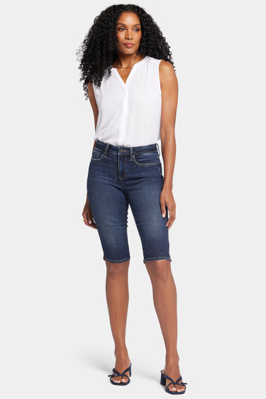 NYDJ Sophie Bike Capri Jeans In Petite With Riveted Side Slits - Lotus Gardens