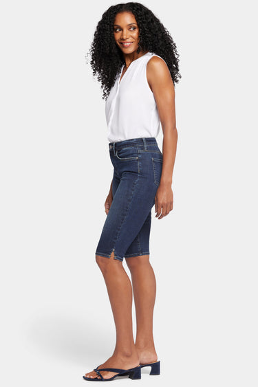 NYDJ Sophie Bike Capri Jeans In Petite With Riveted Side Slits - Lotus Gardens