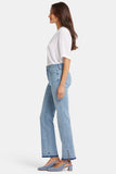 NYDJ Marilyn Straight Jeans In Petite With High Rise And 4" Side Slits - Big Skies