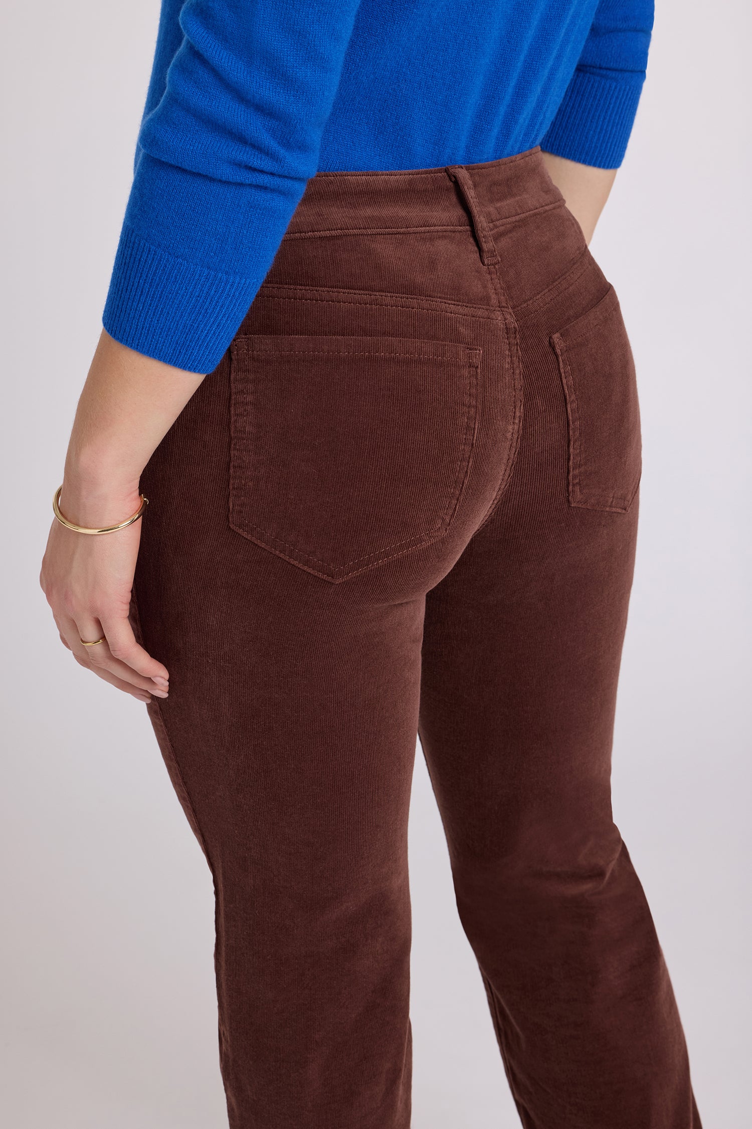 NYDJ Marilyn Straight Pants In Petite In Fine Wale Stretch Corduroy - Chocolate Fondant