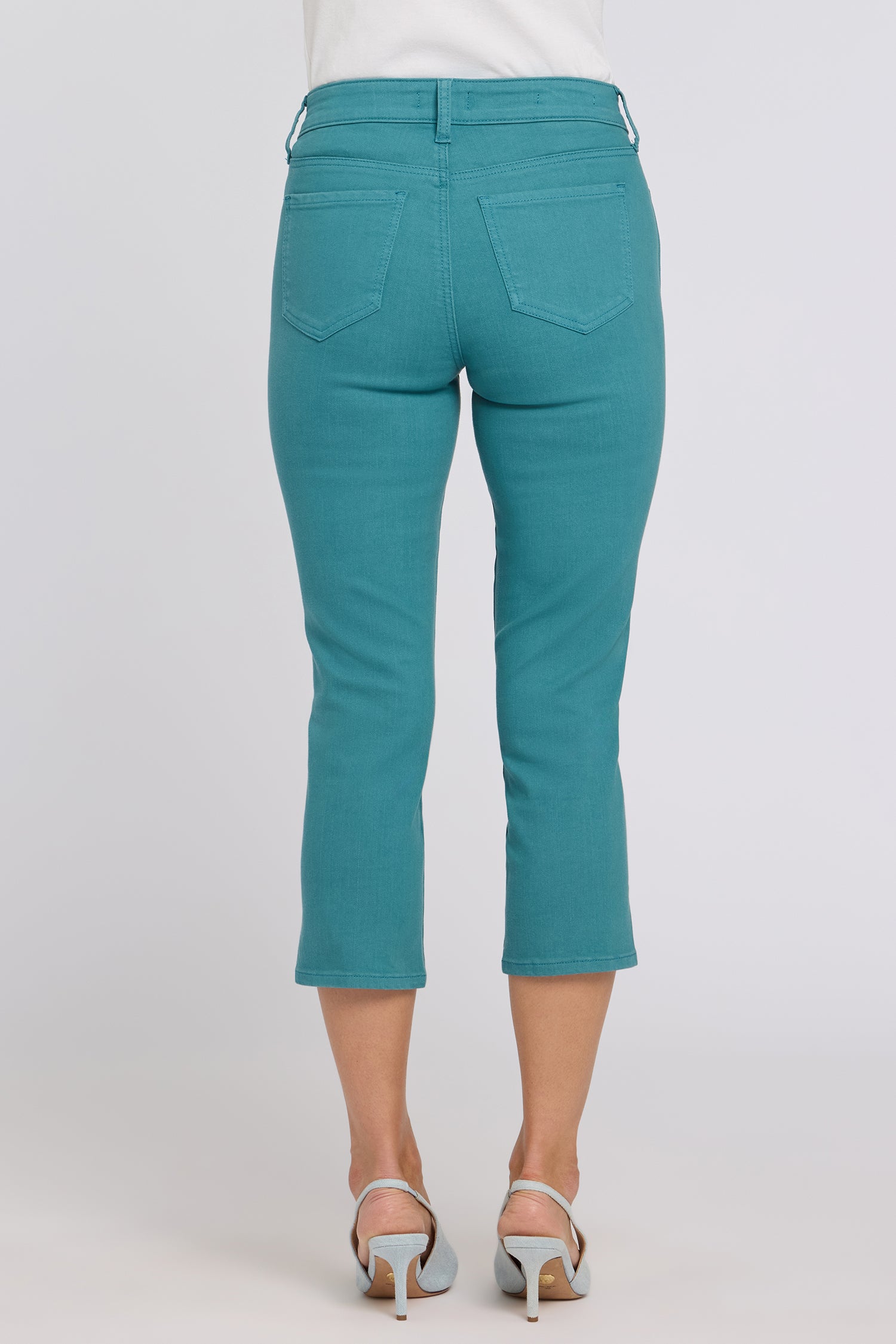 NYDJ Chloe Capri Jeans In Petite In Cool Embrace® Denim With Side Slits - Harbor Blue