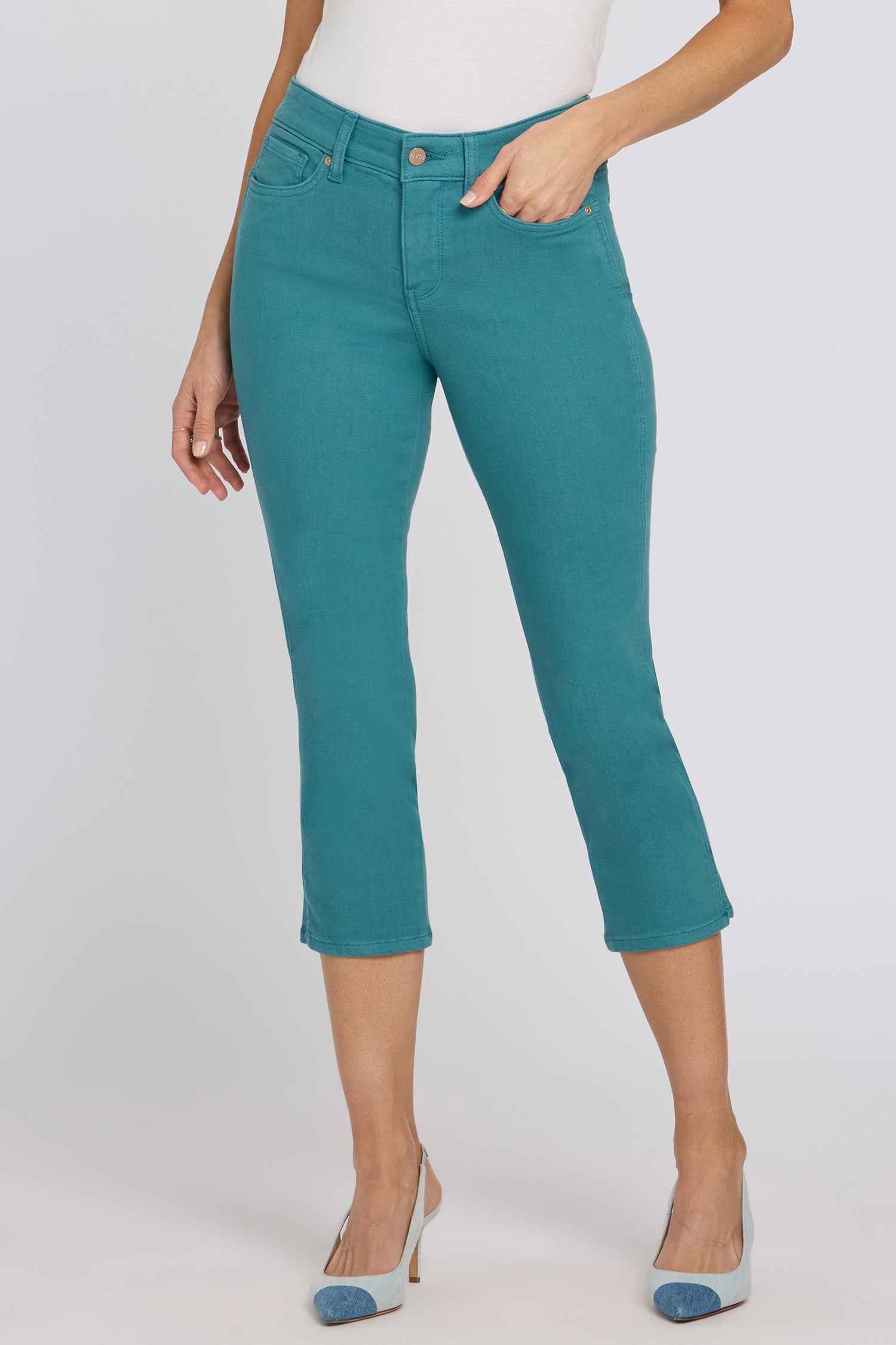 NYDJ Chloe Capri Jeans In Petite In Cool Embrace® Denim With Side Slits - Harbor Blue