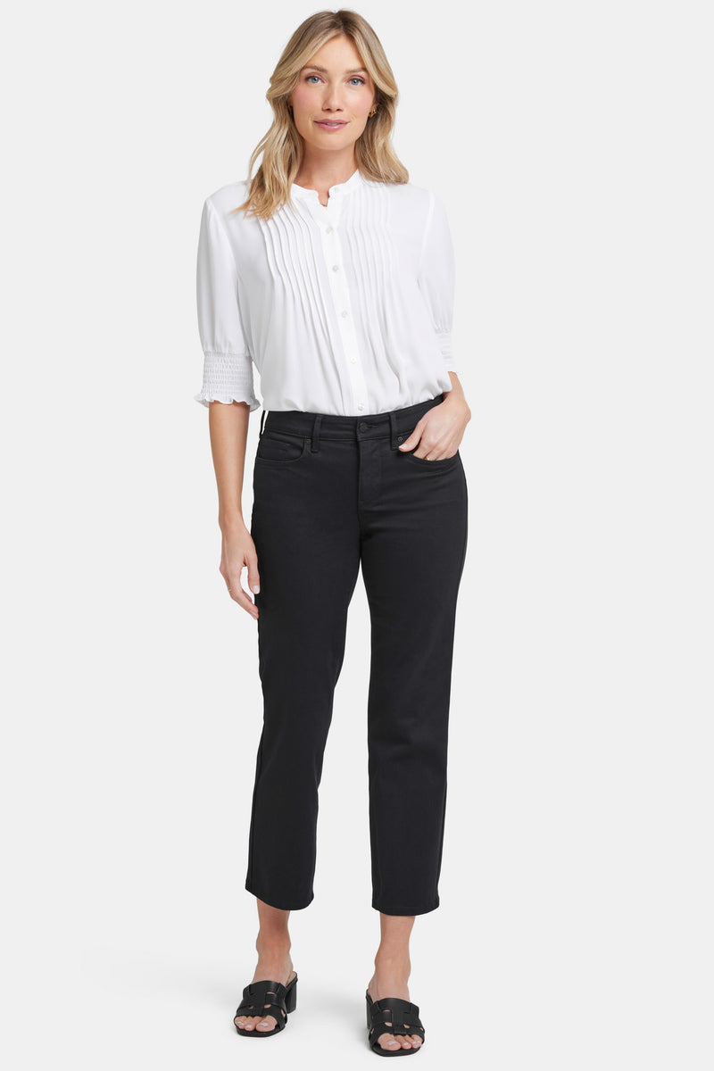 Marilyn Straight Ankle Jeans In Petite - Black