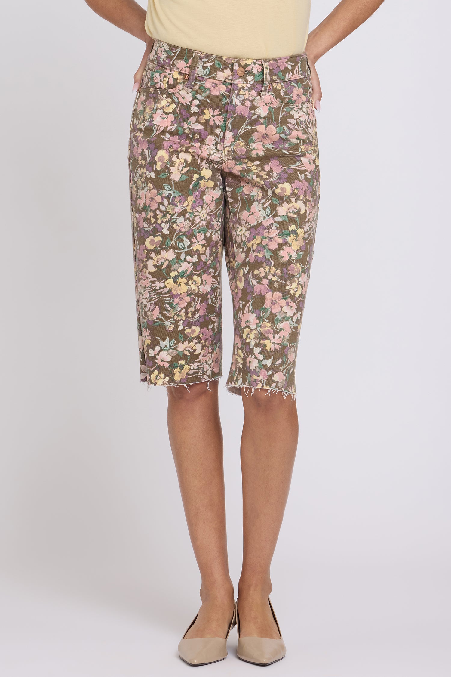 Kristie '80s Bermuda Denim Shorts In Petite With Pressed Creases