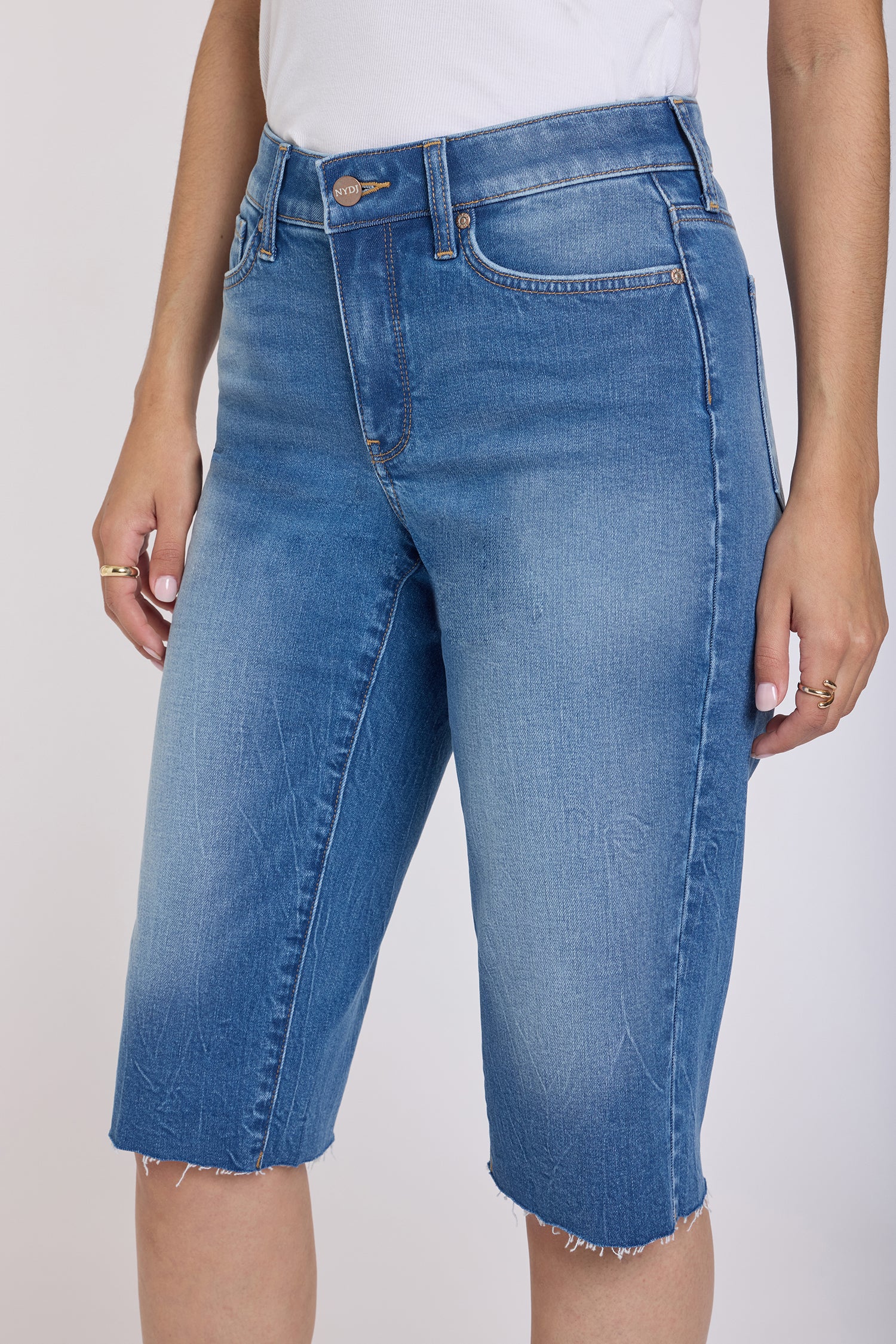 Kristie '80s Bermuda Denim Shorts In Petite With Pressed Creases