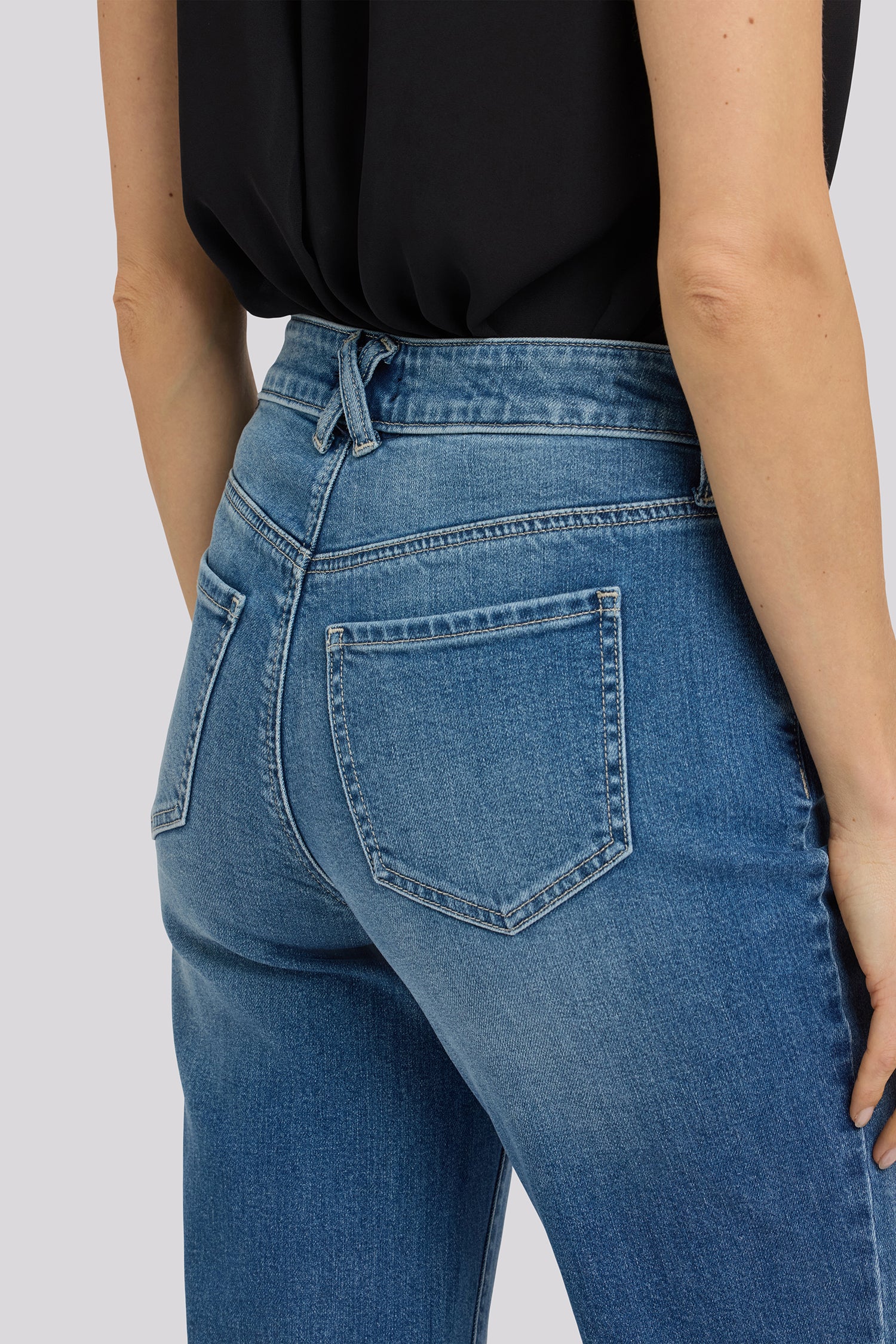 NYDJ Bailey Relaxed Straight Ankle Jeans In Petite With High Rise, Criss-Cross Belt Loop And Raw Hem Cuffs - Sun Soak