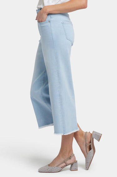 NYDJ Brigitte Wide Leg Capri Jeans In Petite With High Rise And Frayed Hems - Clear Waters