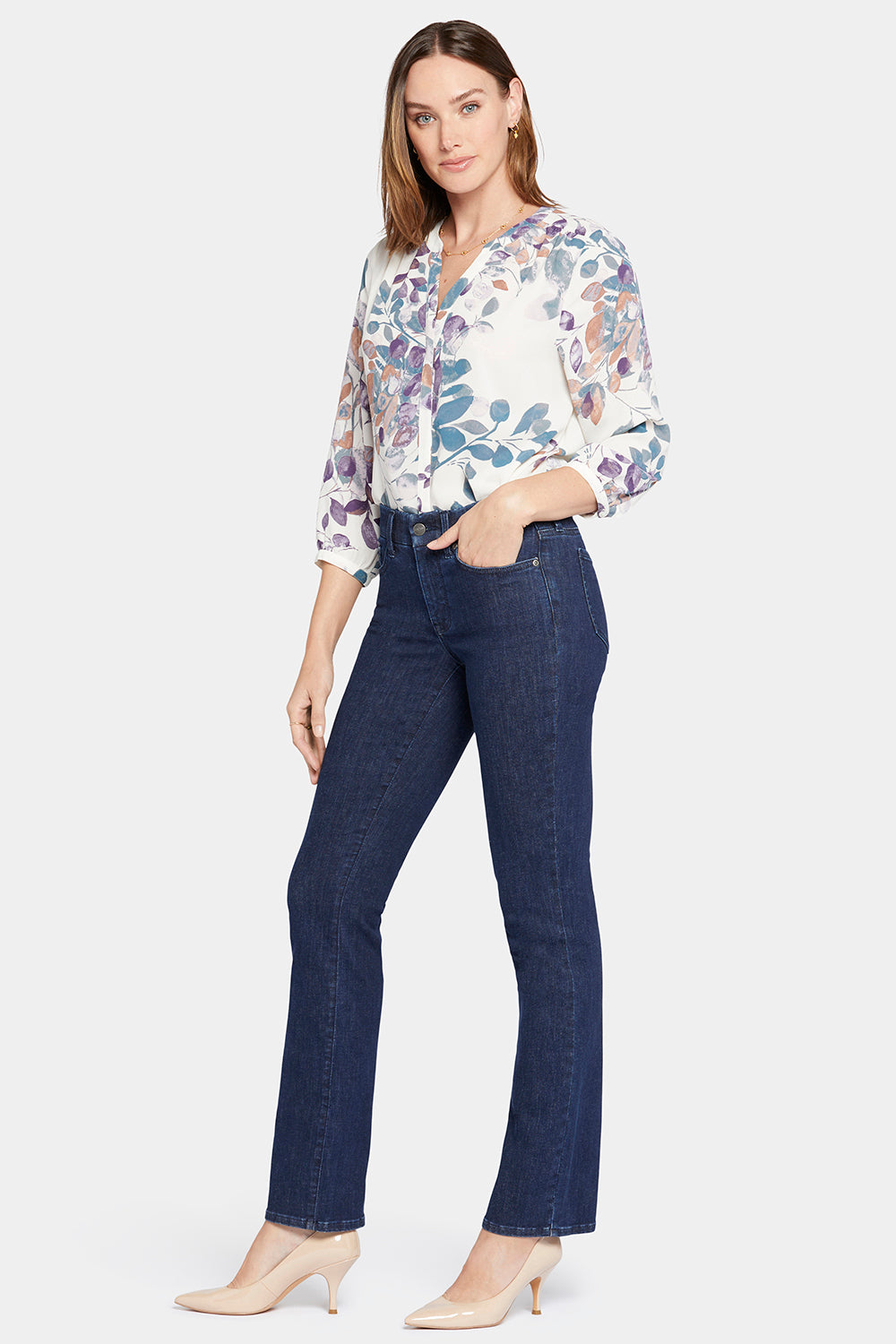 【新品】 ёра new straight jeans 25インチ Marilyn Straight Jeans In Cool Embrace® Denim - Rio Rapids