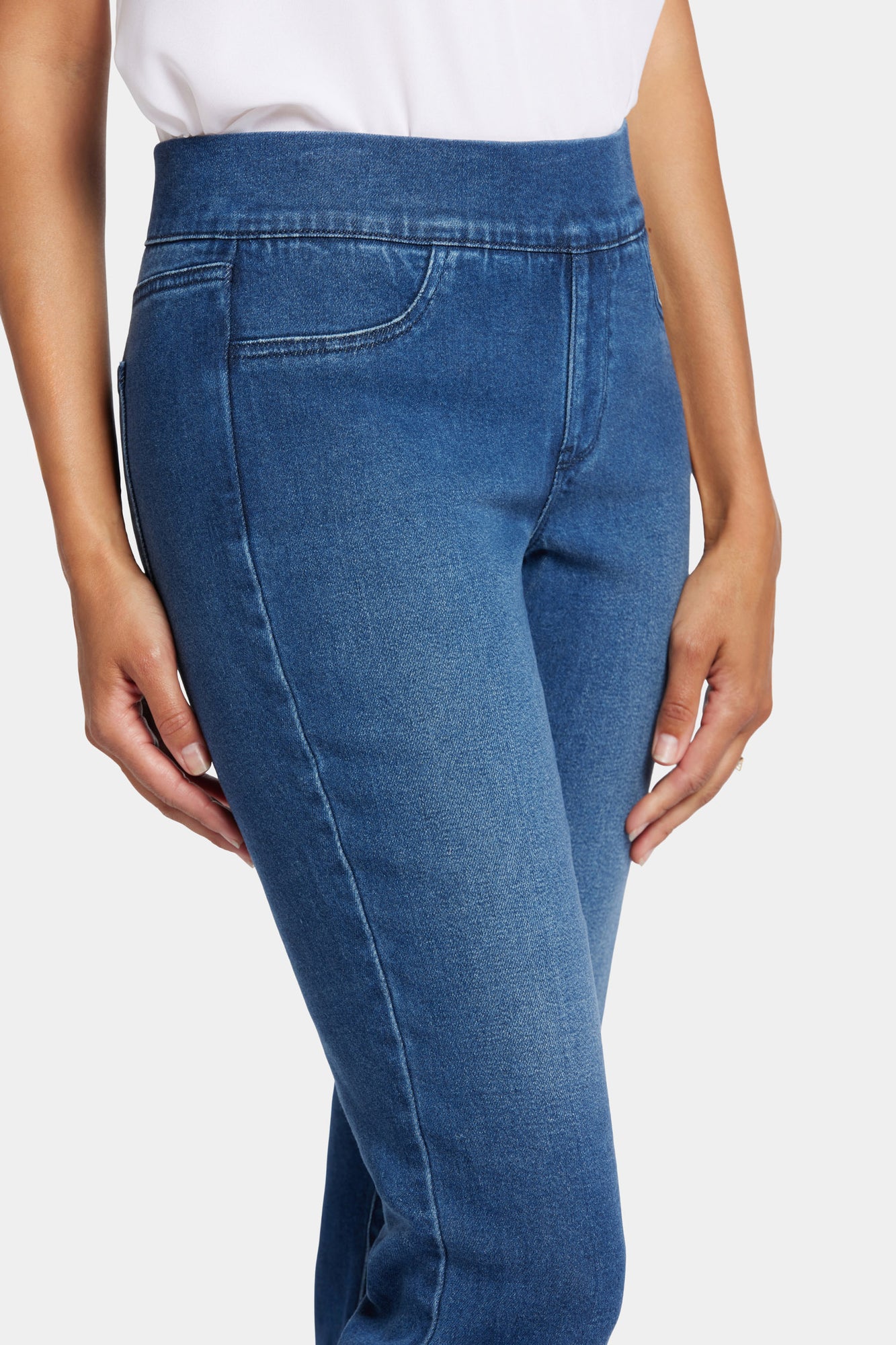 NYDJ Dakota Crop Pull-On Jeans In Petite  In Soft-Contour Denim™ With Side Slits - Olympus