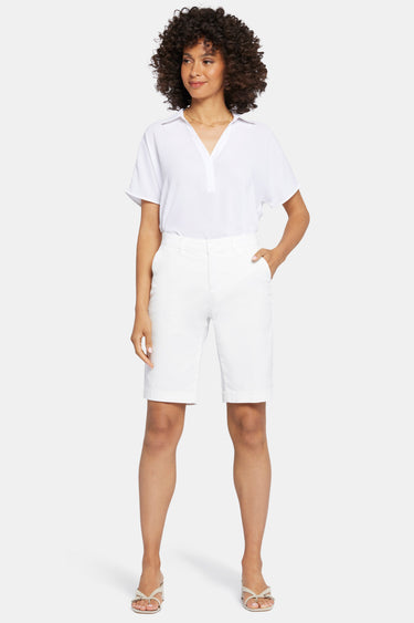 NYDJ Bermuda Shorts In Petite In Stretch Twill - Optic White