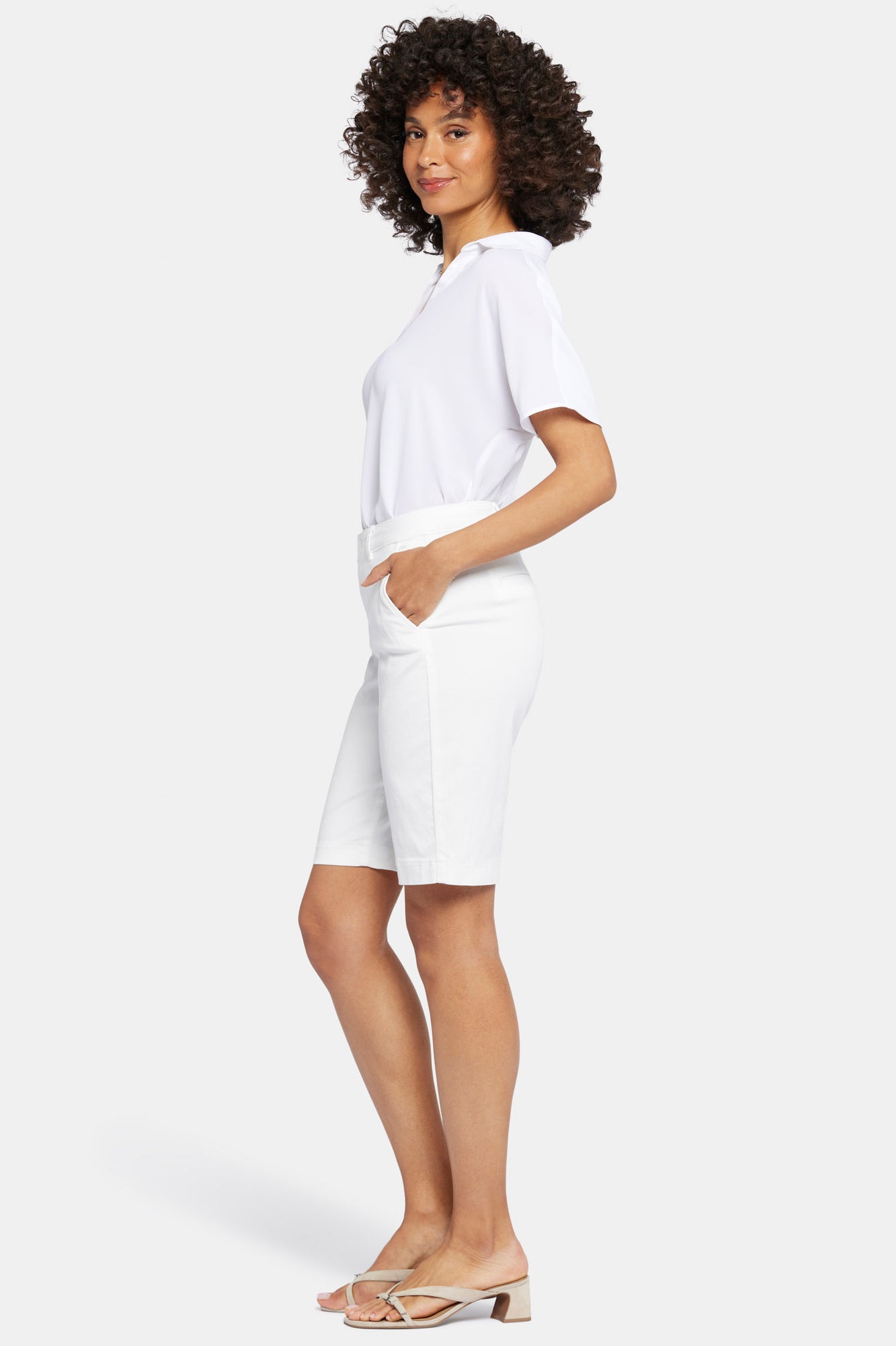 NYDJ Bermuda Shorts In Petite In Stretch Twill - Optic White