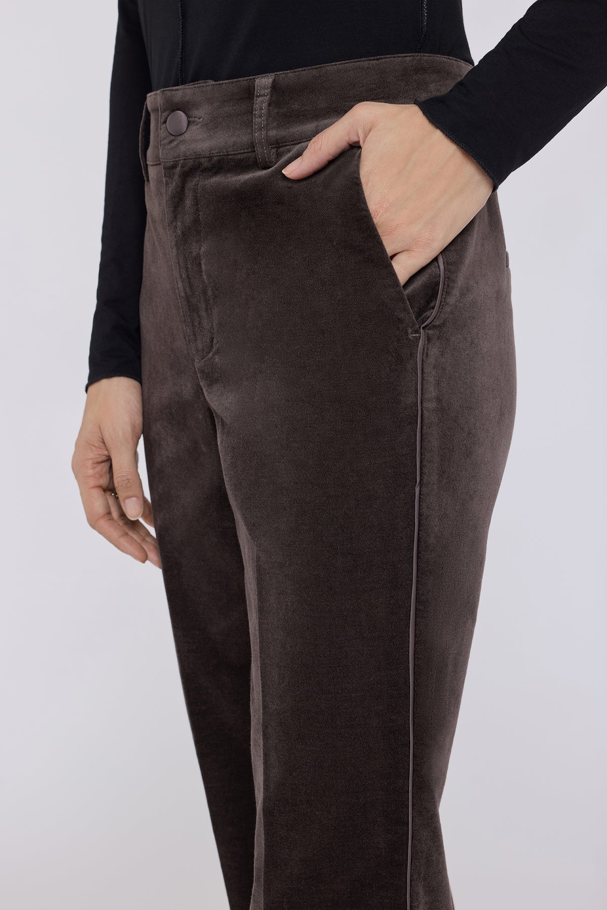 NYDJ Straight Trouser Pants In Petite In Velveteen With High Rise And Satin Piping - Falcon