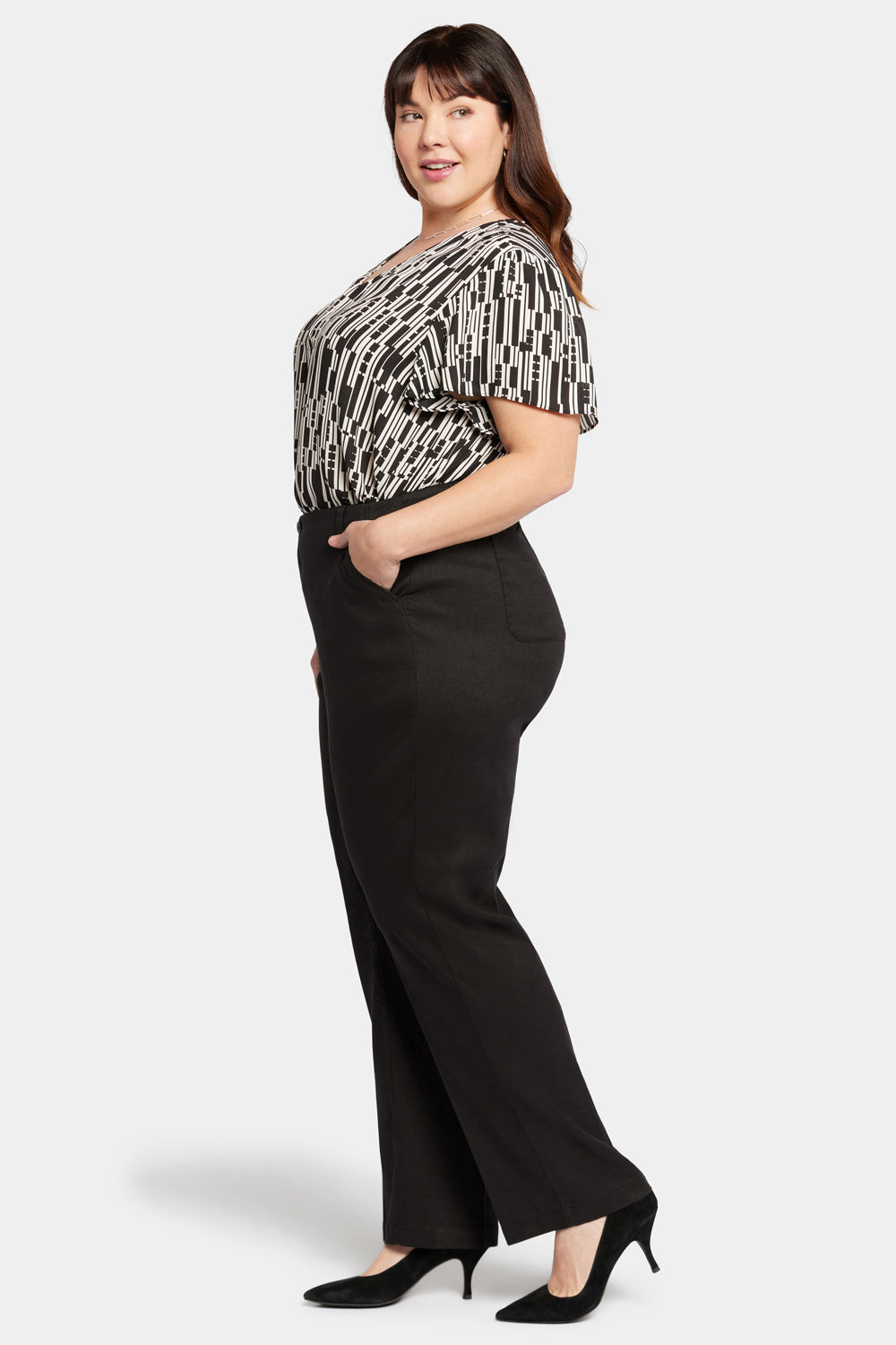 Marilyn Straight Pants In Plus Size In Stretch Linen - Black Black