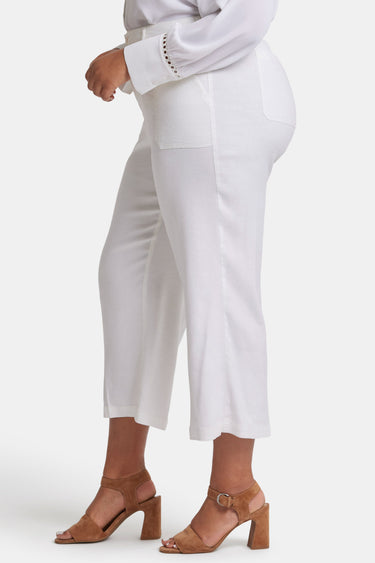 NYDJ Wide Leg Cargo Capri Pants In Plus Size In Stretch Linen - Optic White