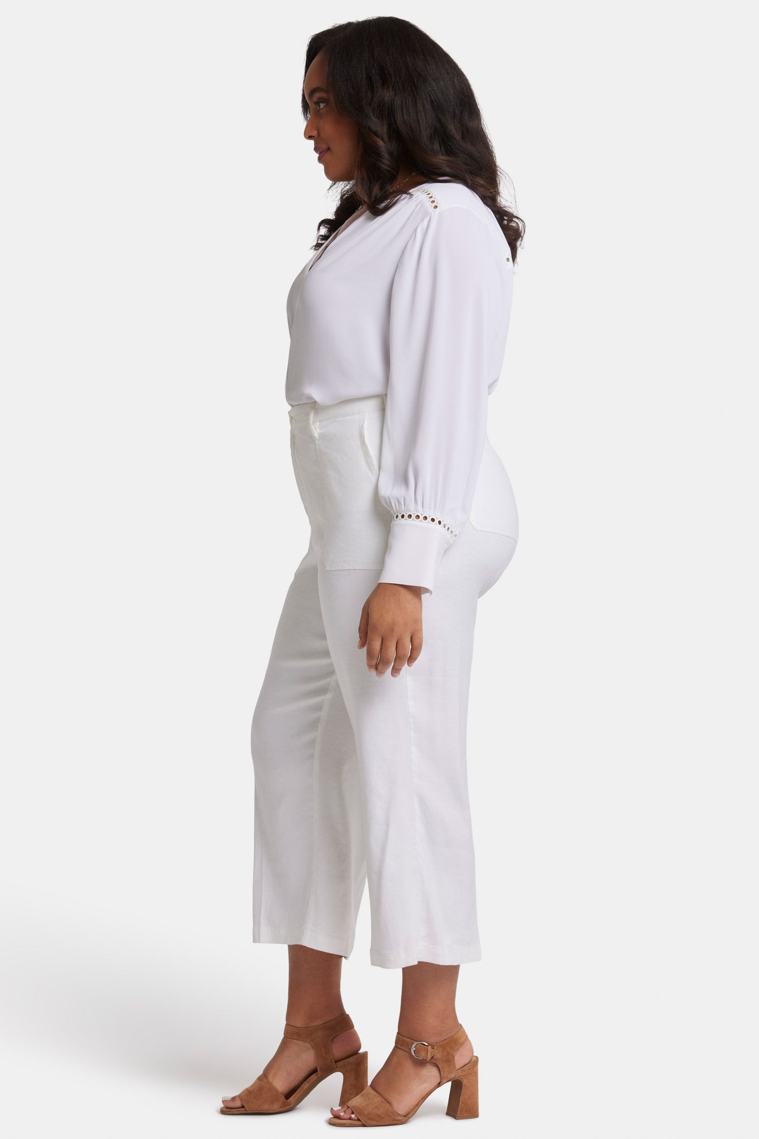 NYDJ Wide Leg Cargo Capri Pants In Plus Size In Stretch Linen - Optic White