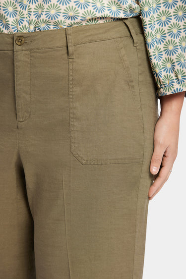 NYDJ Wide Leg Cargo Capri Pants In Plus Size In Stretch Linen - Avocado